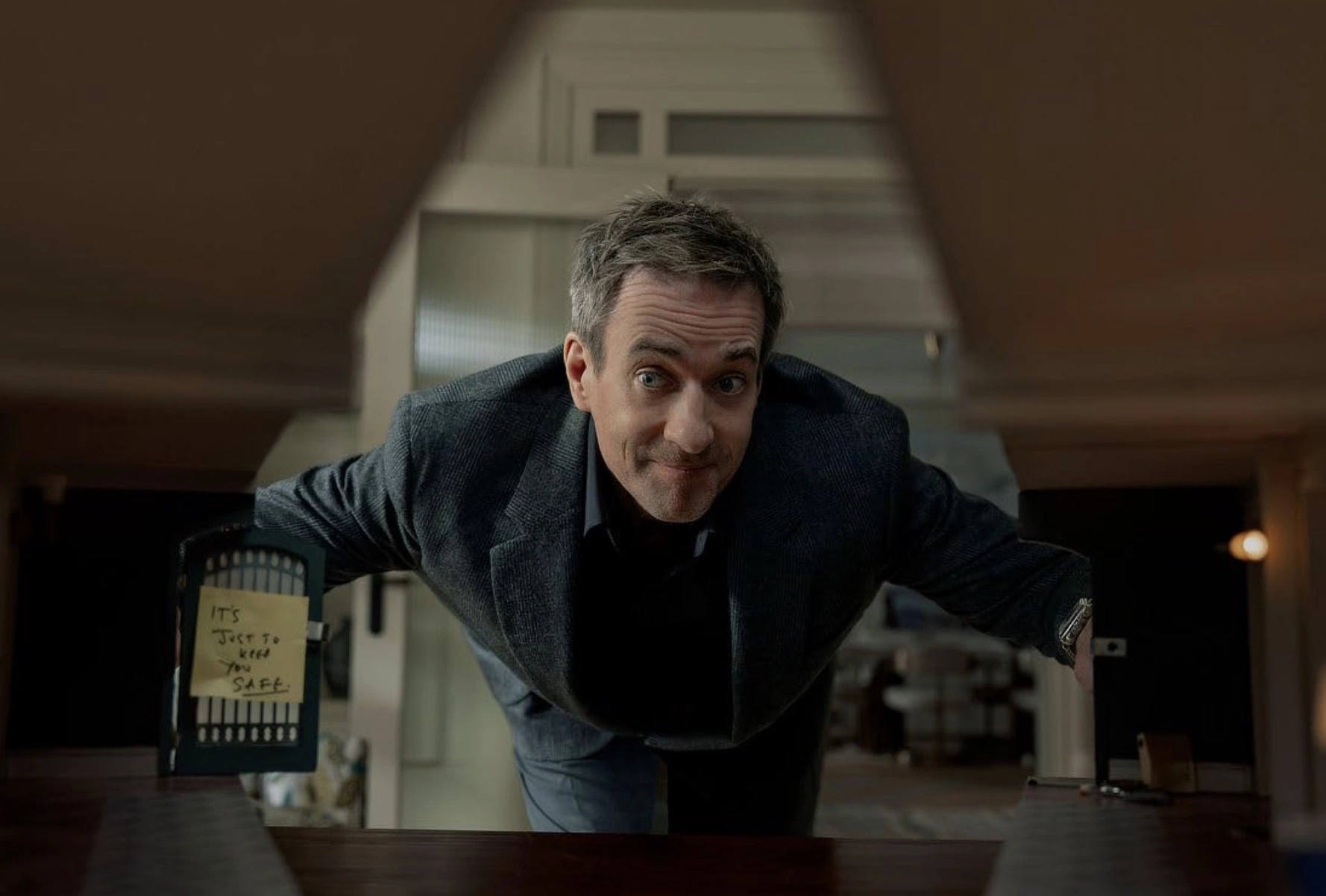 Кадр из сериала «Миниатюрная жена»