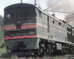 Поезд с желтым фосфором движется к российской границе