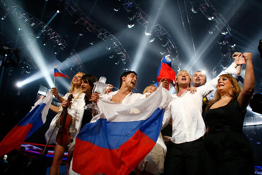 Дима Билан празднует победу на конкурсе песни &laquo;Евровидение&raquo; 2008&nbsp;год