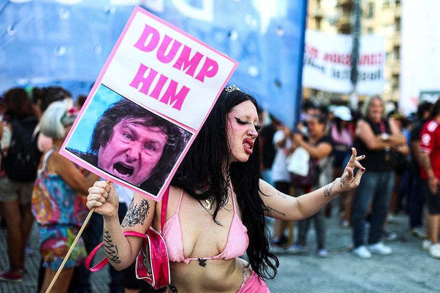 Как в Аргентине протестуют против реформ Милея. Фоторепортаж
