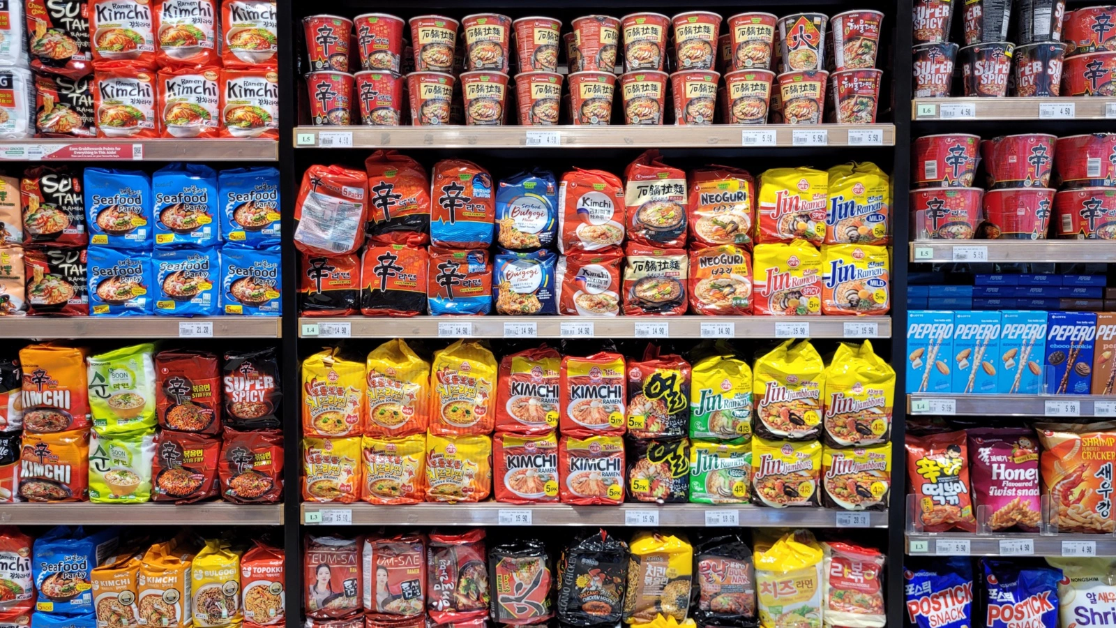 13-летний мальчик умер после сырой лапши быстрого приготовления