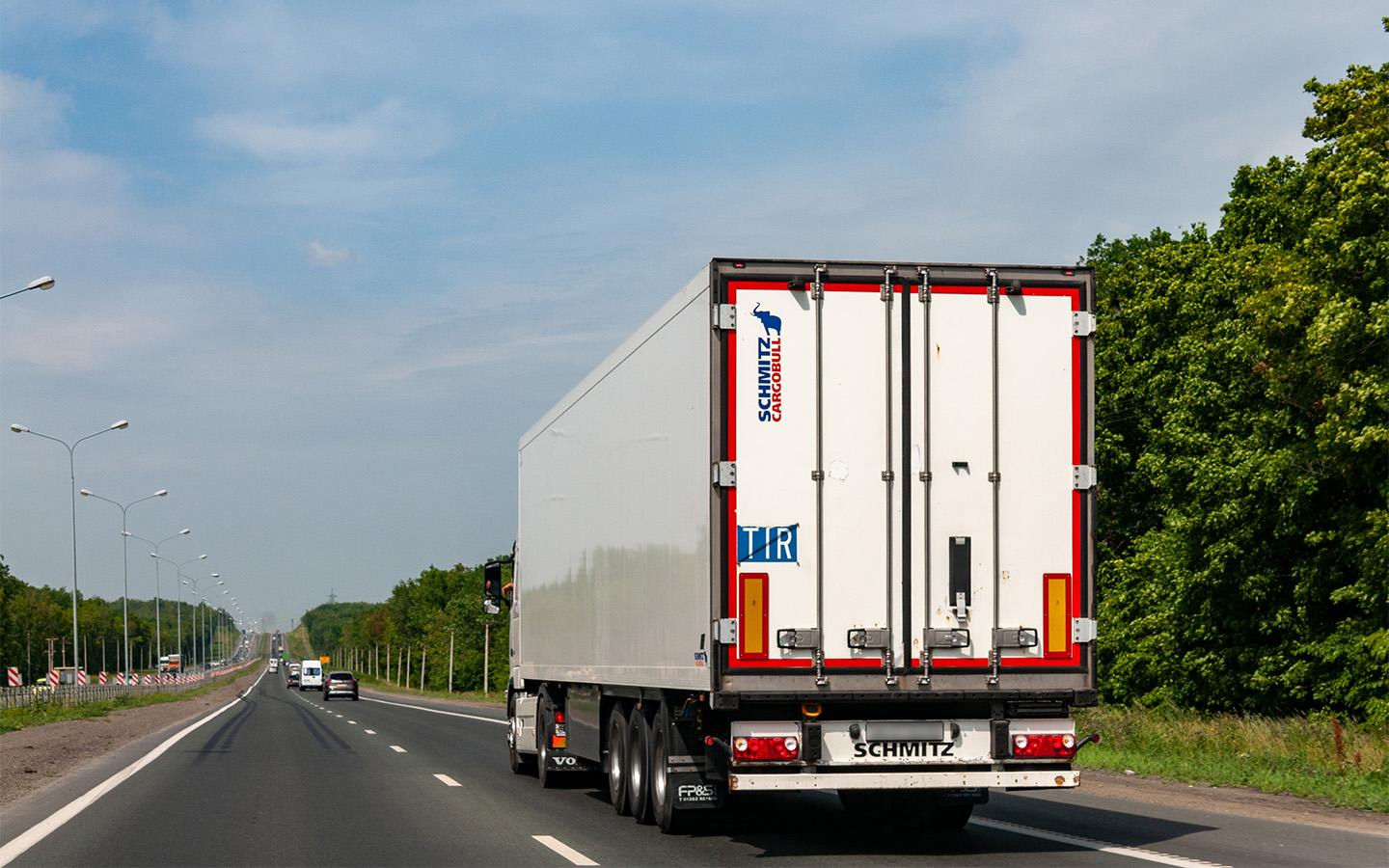 Электронная фиксация рабочего времени с помощью карты&nbsp;препятствует махинациям с рабочими часами и злоупотреблению правами водителей