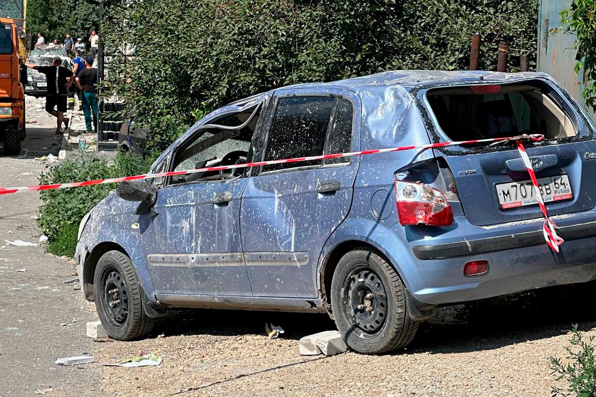 Последствия взрыва в жилом доме в Саратове. 25.07.2025