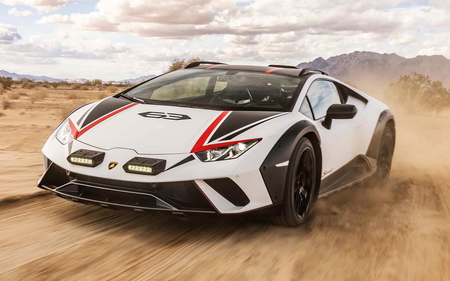 Lamborghini намекнула на появление новой модели Sterrato для бездорожья