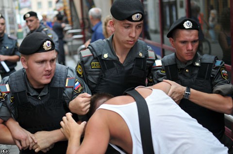 Акция оппозиционеров в Москве не обошлась без задержаний