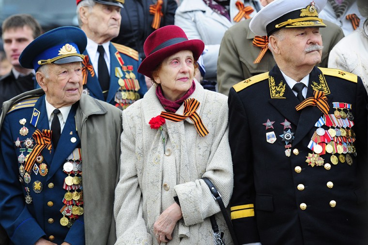 Ветераны ВОВ на военном параде, посвященном 69-й годовщине победы в Великой Отечественной войне.