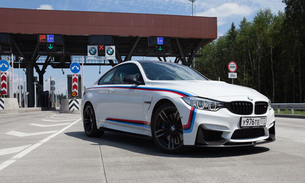 Проезд по трассе М11 стал платным для автомобилей BMW 