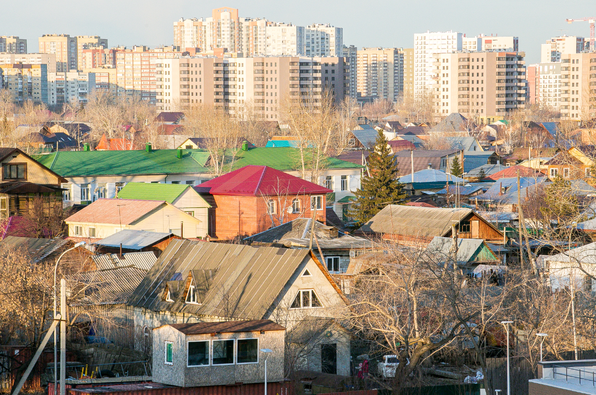 Снос жилья тюмень. Зарека Тюмень. Старая Зарека Тюмень. Дом Тюмень Зарека. Зарека микрорайон Тюмень.