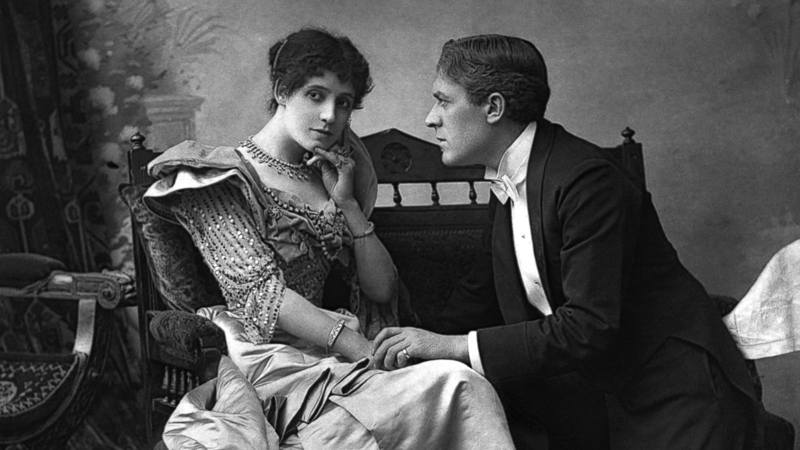 <p>Стелла Патрик Кэмпбелл (1865&ndash;1940) и Джордж Александер (1858&ndash;1918) в драме The Second Mrs Tanqueray (&laquo;Вторая миссис Танкерей&raquo;)</p>