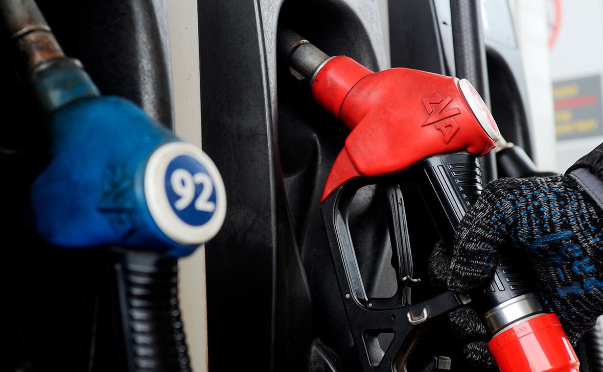 Бензин подорожал на бирже на фоне приостановки запрета на экспорт