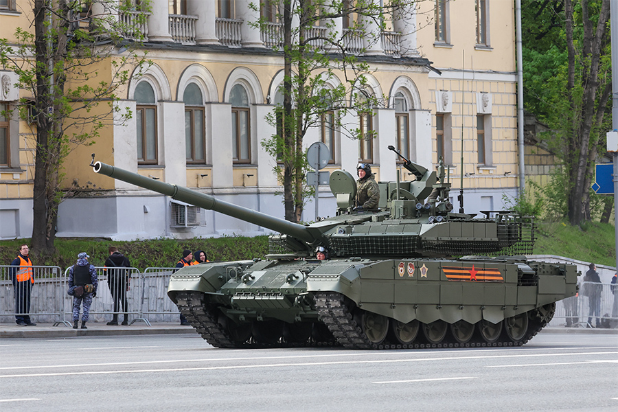 Танк Т-90М «Прорыв»
9 мая парад в честь 80-летия Победы начнется на Красной площади в 10:00 и продлится до 12:00