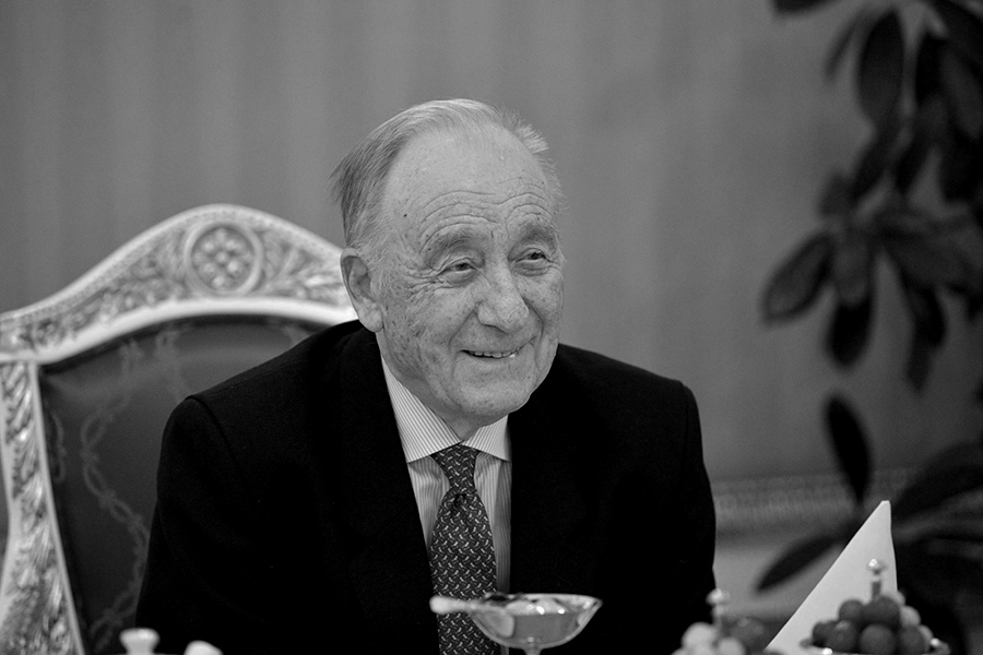 Будущий композитор родился в 1932 году в семье композитора и сотрудницы планово-экономического отдела Большого театра. Получил профессиональное музыкальное образование, окончил Московскую государственную консерваторию с отличием сразу по двум специальностям &mdash;&nbsp;&laquo;композитор&raquo; и &laquo;пианист&raquo;. Первый фортепианный концерт написал в 21 год, первую оперу&nbsp;&mdash; в 28 лет. В 1977 году Щедрин представил вызвавшую значительный общественный резонанс оперу &laquo;Мертвые души&raquo;, также им написаны оперы &laquo;Лолита&raquo;, &laquo;Очарованный странник&raquo;, &laquo;Боярыня Морозова&raquo; и другие.

В 1958 году Щедрин женился на балерине Майе Плисецкой, для которой написал несколько балетов, включая одно из самых исполняемых сочинений в мире академической музыки &mdash; &laquo;Кармен-сюиту&raquo;, а также &laquo;Анну Каренину&raquo;, &laquo;Чайку&raquo; и &laquo;Даму с собачкой&raquo;. Всего композитор создал более сотни камерных, хоровых и симфонических произведений, писал музыку к драматическим спектаклям и кинофильмам&nbsp;&mdash; в числе последних &laquo;Высота&raquo; (1957) с Николаем Рыбниковым и &laquo;Анна Каренина&raquo; (1967) с Татьяной Самойловой. Многие из произведений Щедрина ставились в Большом театре.

Щедрин умер 29 августа в возрасте 92 лет после продолжительной болезни.

Читать больше