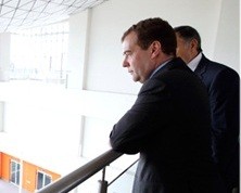 Д.Медведев поручил ускорить подготовку к саммиту АТЭС во Владивостоке