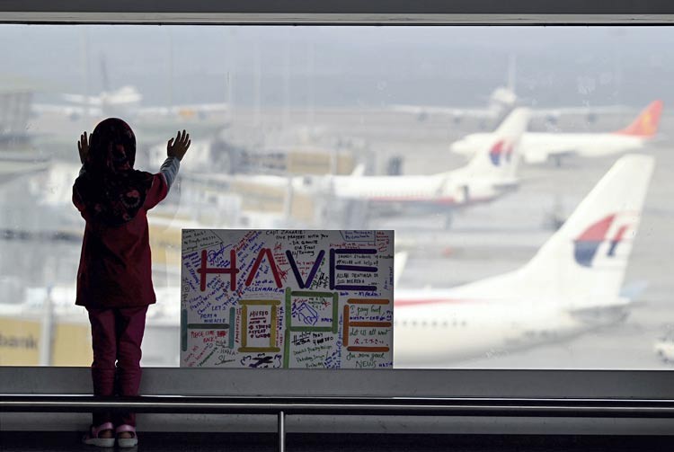 Купившие паспорта пассажиры пропавшего Boeing оказались беженцами