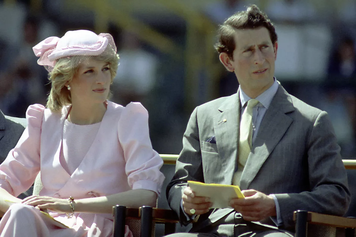 <p>Принцесса Диана и принц Чарльз во время первого официального визита в Австралию,&nbsp;1983 год</p>