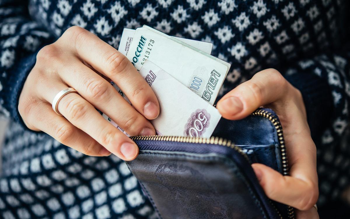 Каким категориям повысят пенсию и заплату, на сколько вырастет страховка по вкладам, как заключить договор ПДС через &laquo;Госуслуги&raquo;, как сообщить о переводе мошенникам &mdash; подробнее в разборе &laquo;РБК Инвестиций&raquo;