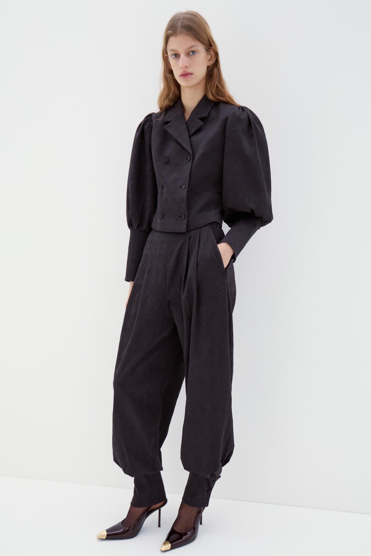 Брюки&nbsp;Lime, 8999 руб. (limestore.com)