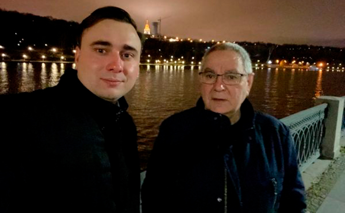 Иван Жданов&nbsp;с отцом Юрием Ждановым