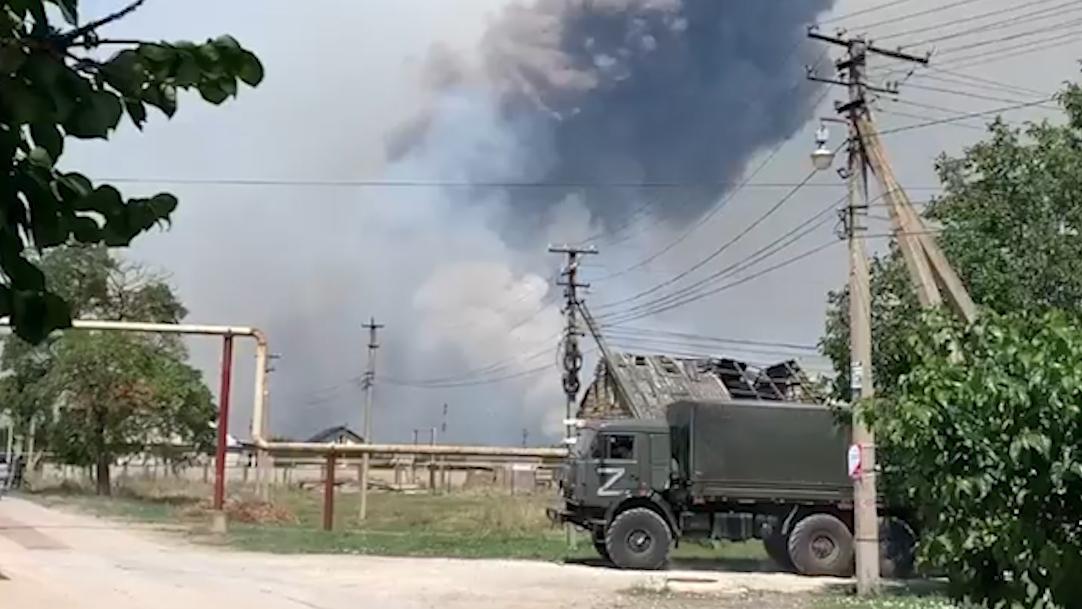 В Крыму приостановили движение поездов после взрыва на складе боеприпасов