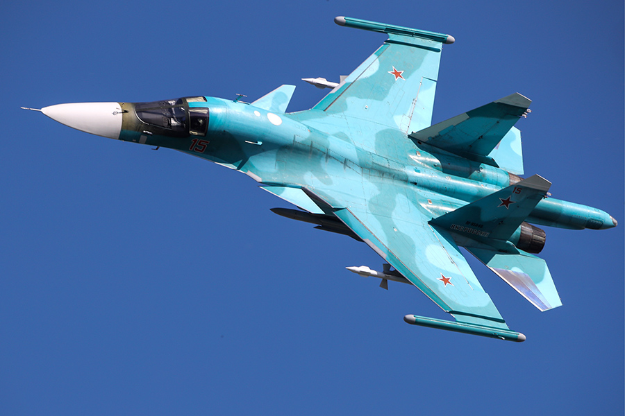 Сверхзвуковой истребитель-бомбардировщик Су-34