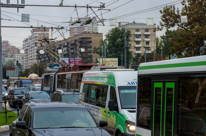 В Москве перекрыли Мичуринский проспект ради нового метро 