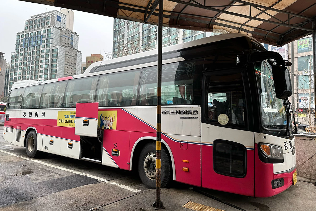 <p>Автобус из Сеула в Пхёнчхан</p>