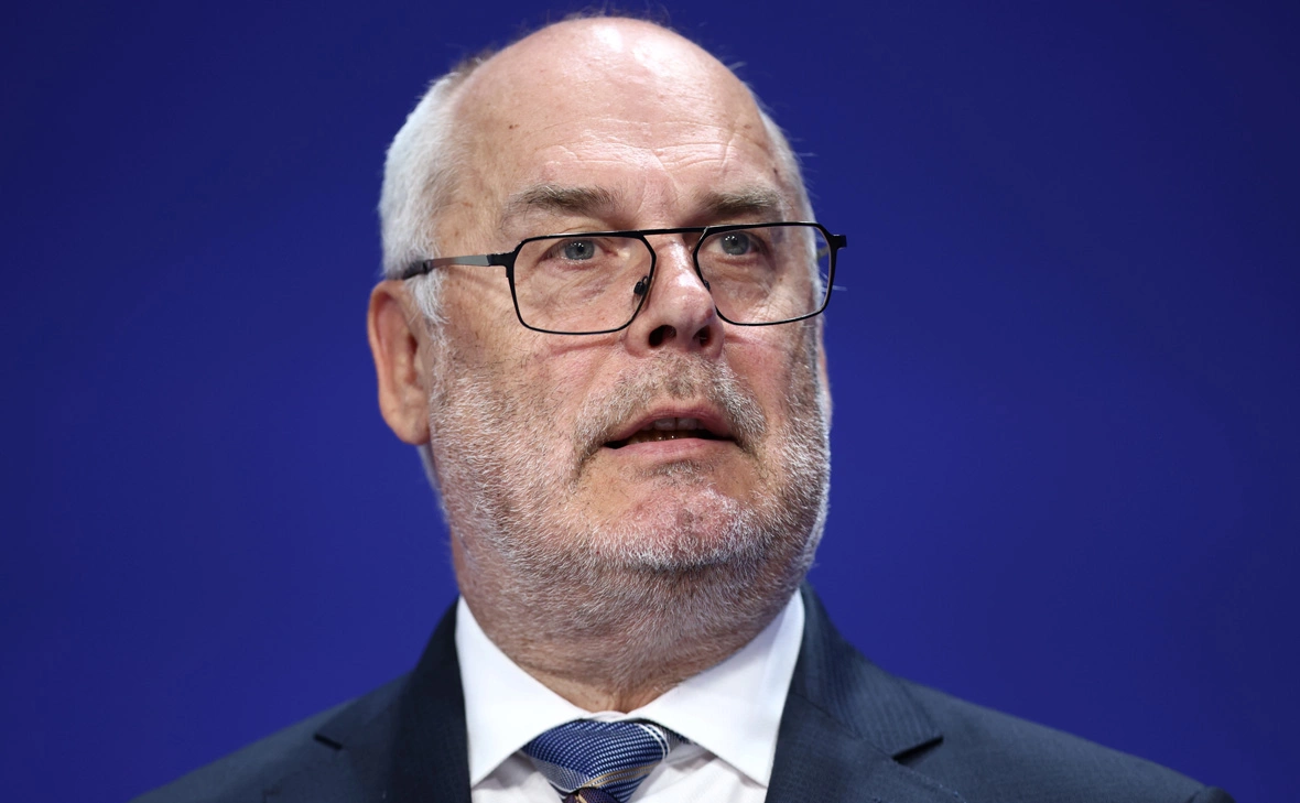 Henry Nicholls / Getty Images