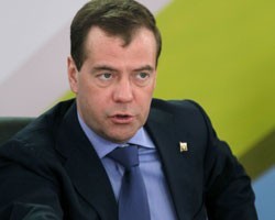 Д.Медведев: в действиях западных стран, конфликтующих с Сирией и Ираном, просматривается "ущербная логика" 