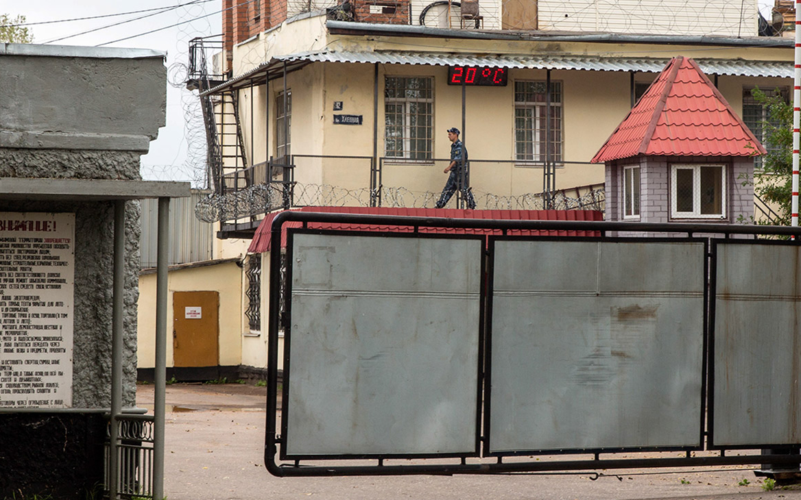 Девять сотрудников ФСИН под Ярославлем посадили за избиение заключенного