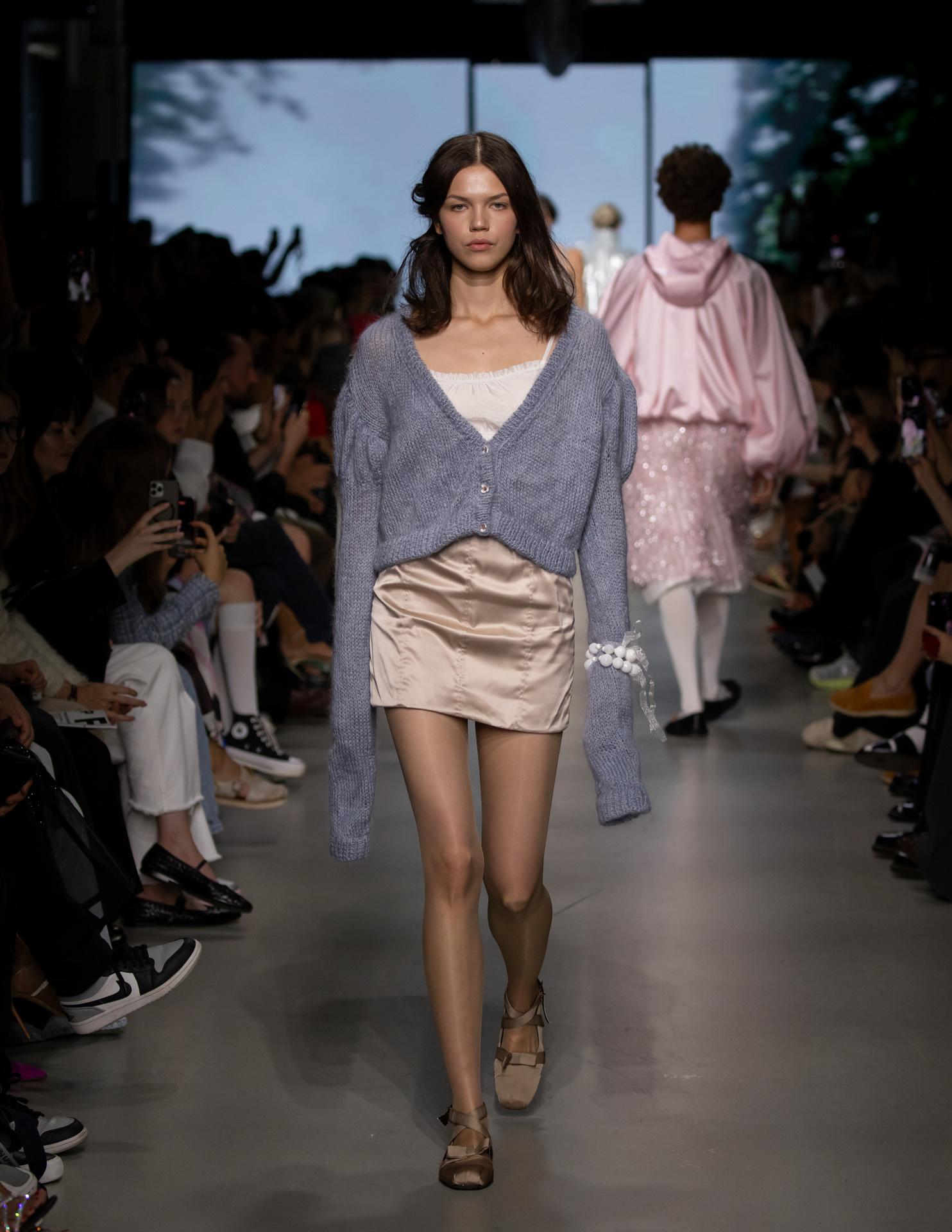 Показ Gapanovich