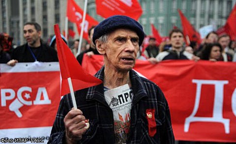 В Москве продолжаются оппозиционные "народные гуляния"