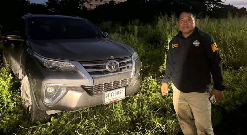 Полиция обнаружила черный автомобиль Toyota Fortuner, предположительно использовавшийся тремя подозреваемыми. Источник: Pattaya Mail