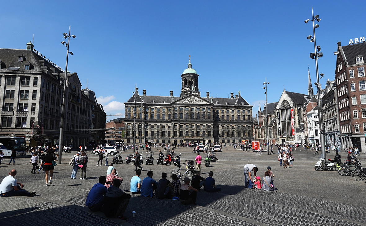 Dean Mouhtaropoulos / Getty Images