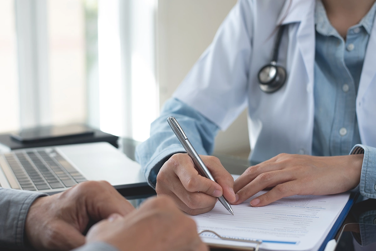 Пенсионеры, которым сложно позаботиться о себе самостоятельно, могут получить помощь на дому от работников социальной службы