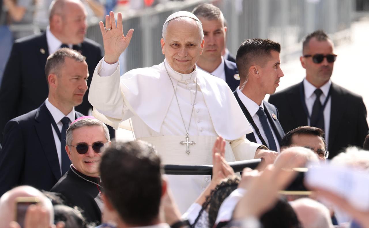 Папа римский&nbsp;Лев XIV