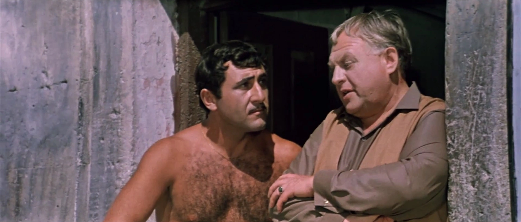 Кадр из фильма «Бриллиантовая рука», 1968 год
