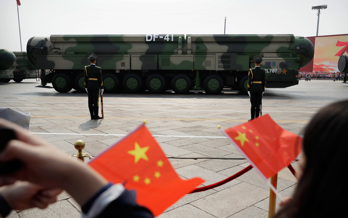 Бывший замгенсека ООН призвал Пекин готовиться к нанесению ядерного удара