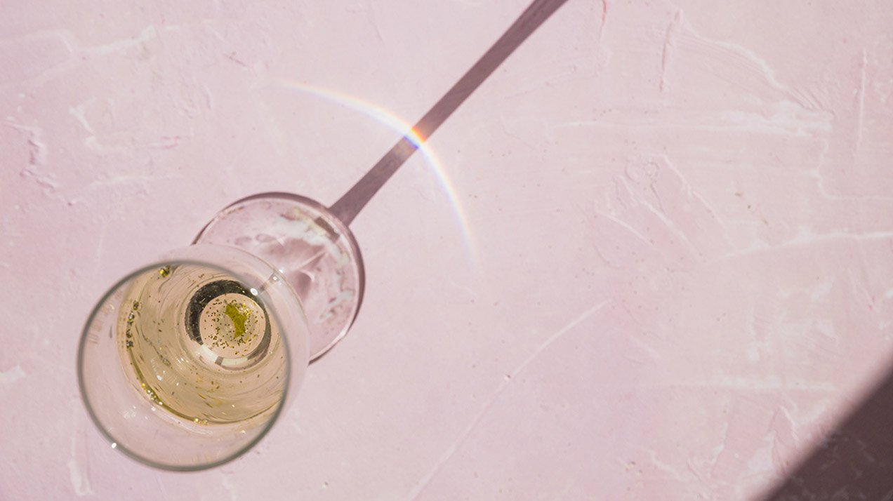 Красный свет — вину дорога: как освещение влияет на восприятие вкуса вина