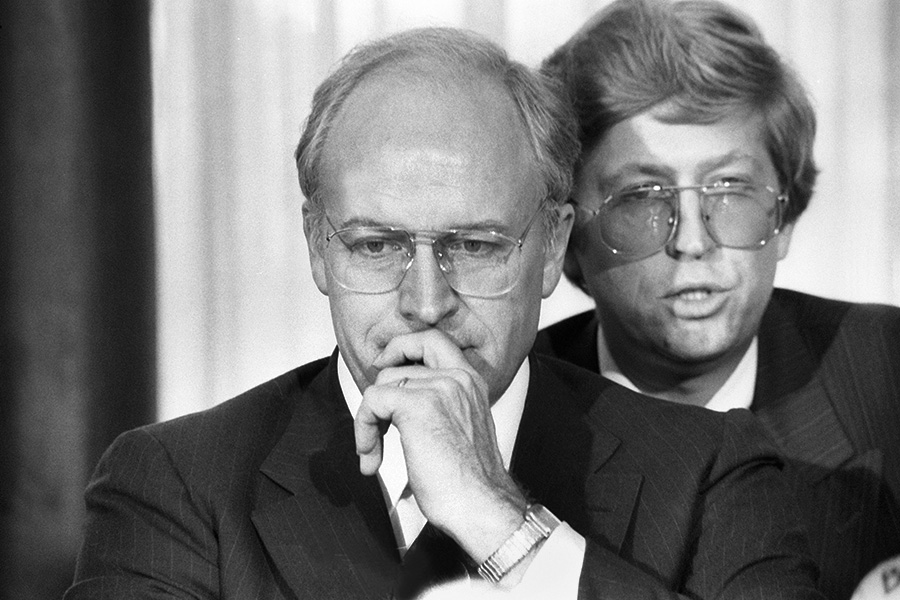 Дик Чейни во время визита в Бонн, Германия, 27 октября 1989 года