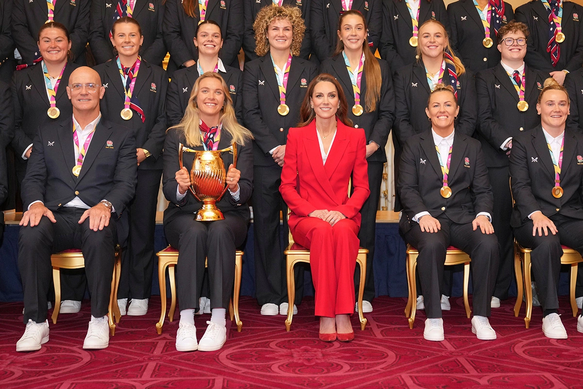 Принцесса Уэльская принимала команду в качестве покровительницы Союза регби Англии, чтобы отметить их победу на Кубке мира в сентябре 2025 года