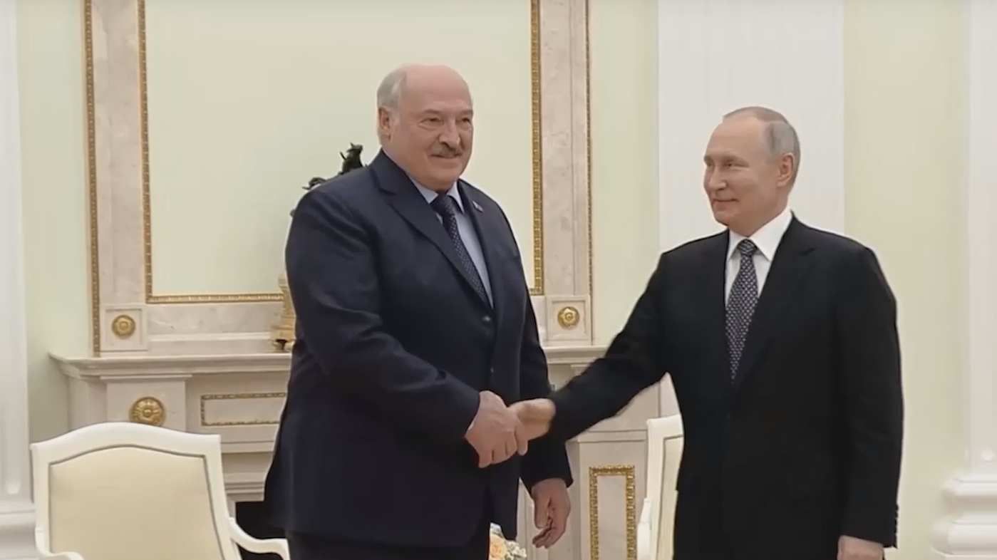 Путин и Лукашенко пошутили о своих зарплатах