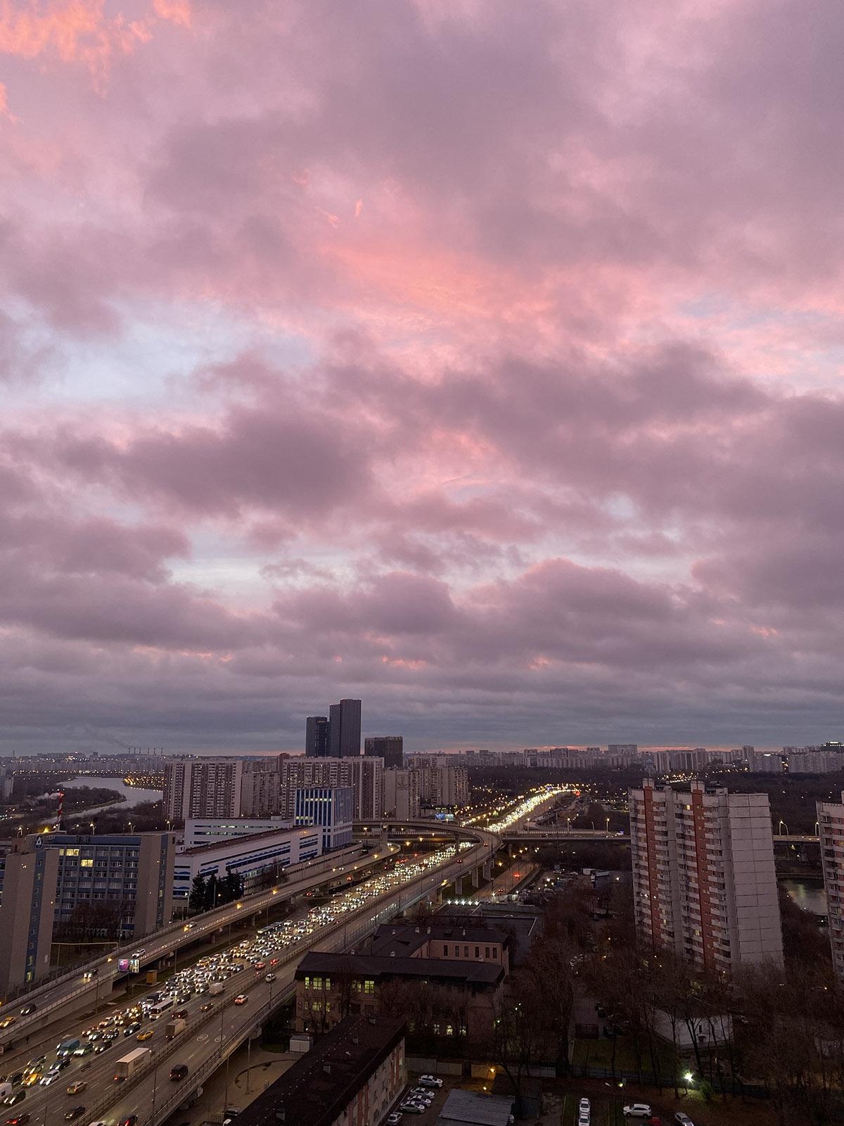 Рассвет в Москве, 14 ноября 2025 года