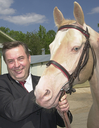 Любимым увлечением Селезнева были лошади и конный спорт. Во время своей рабочей поездки в Казань в&nbsp;2002 году&nbsp;экс-спикер Госдумы посетил местный ипподром,&nbsp;где ему показали несколько чистокровных скакунов
