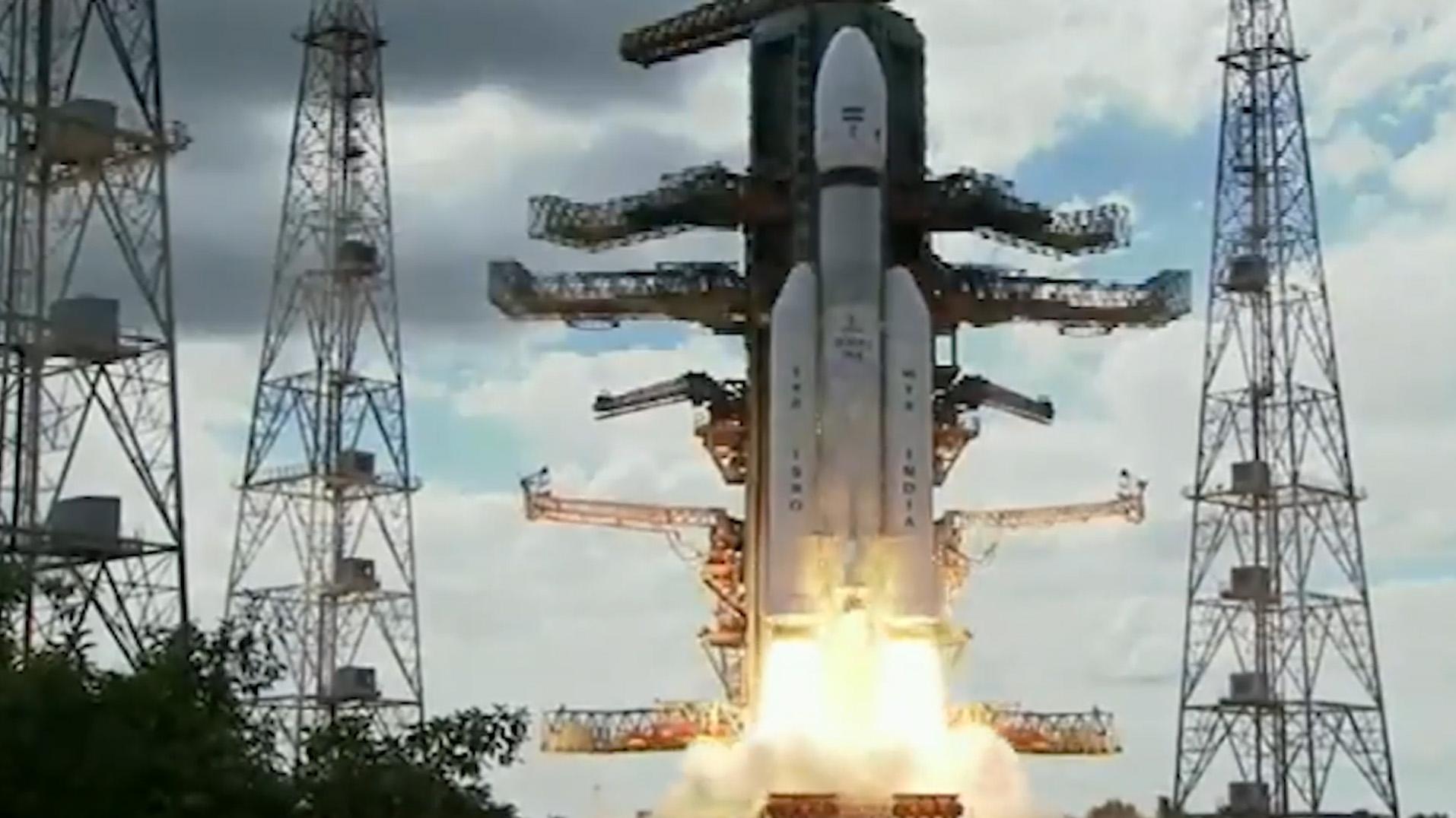 Индия запустила ракету к Луне