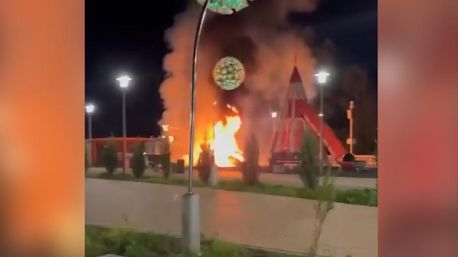 В Воронежской области сбитый дрон поджег детскую площадку. Видео