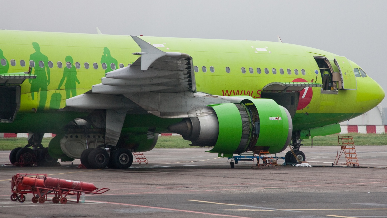 Авиакомпанию S7 Airlines оштрафовали на ₽40 тыс. за овербукинг
