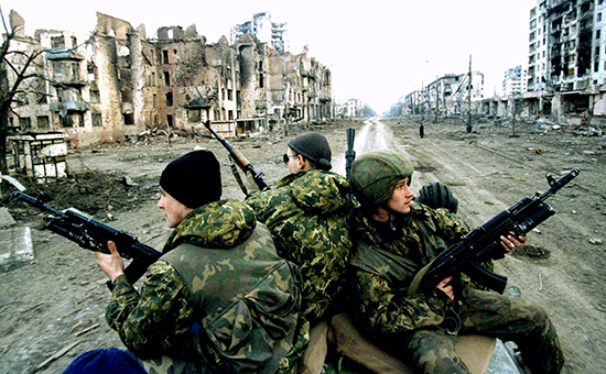 Разрушенный Грозный в 1995 году