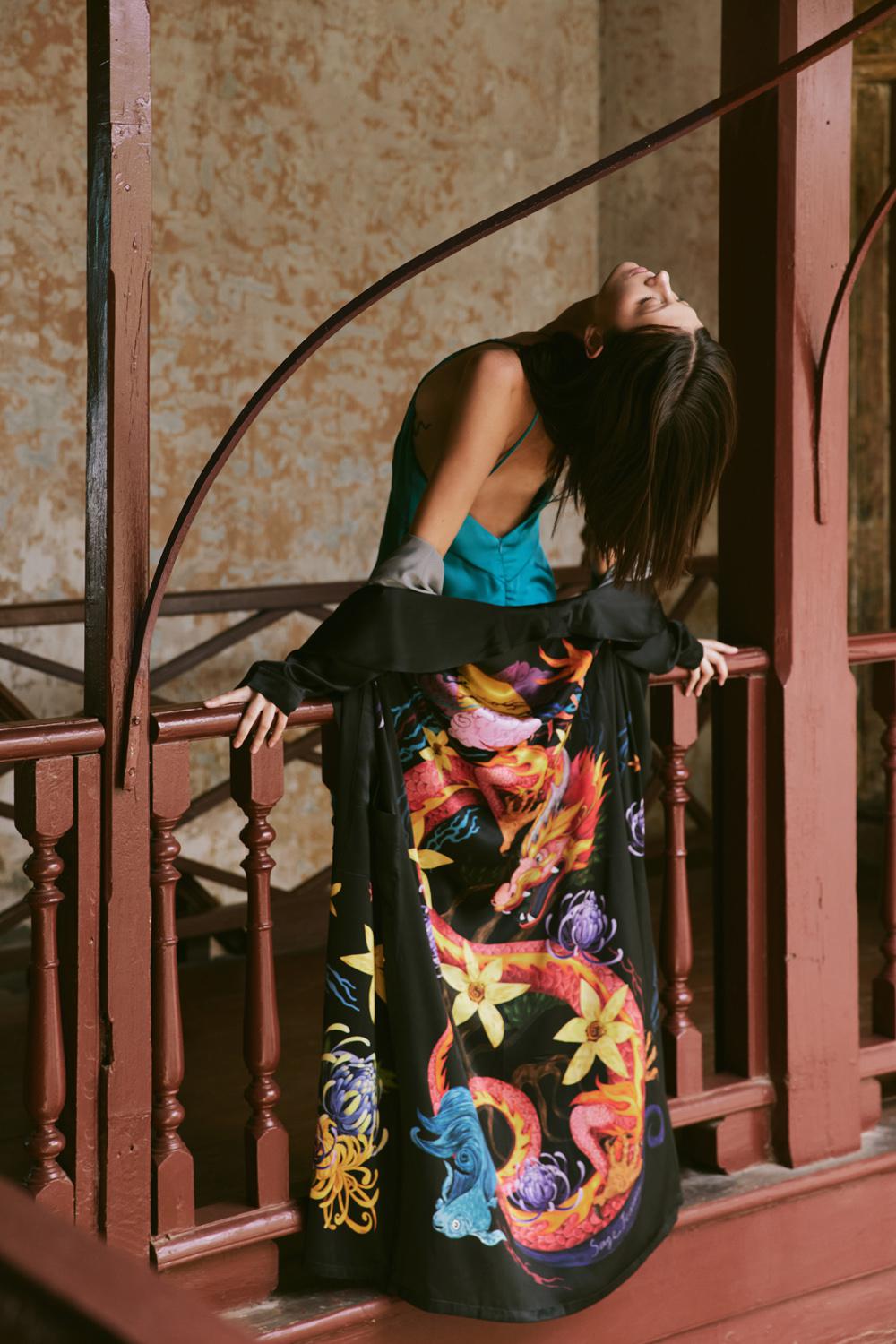 Костюмы и платья-халаты из натурального шелка с авторскими принтами,&nbsp;Sage Journey