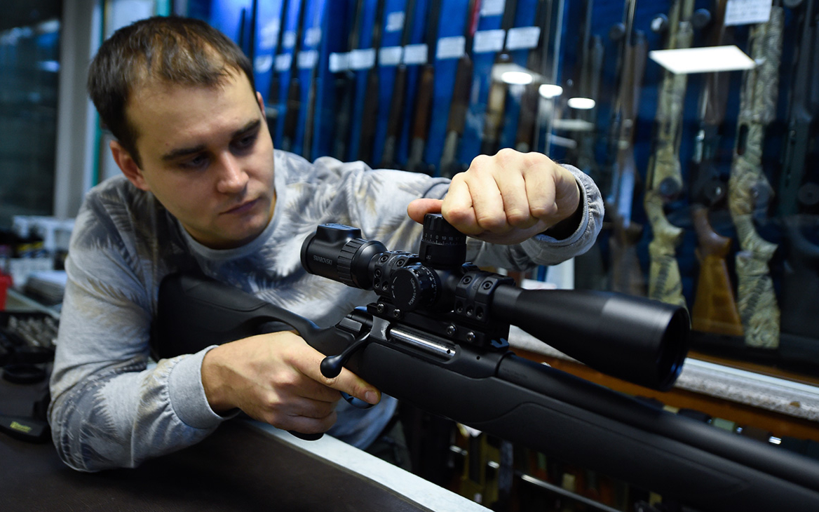 Золотов предложил меры по ужесточению правил обращения с оружием