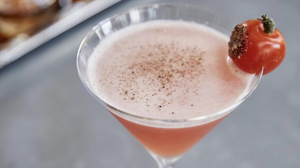 Воздушная «Кровавая Мэри»: что такое «Томатини»